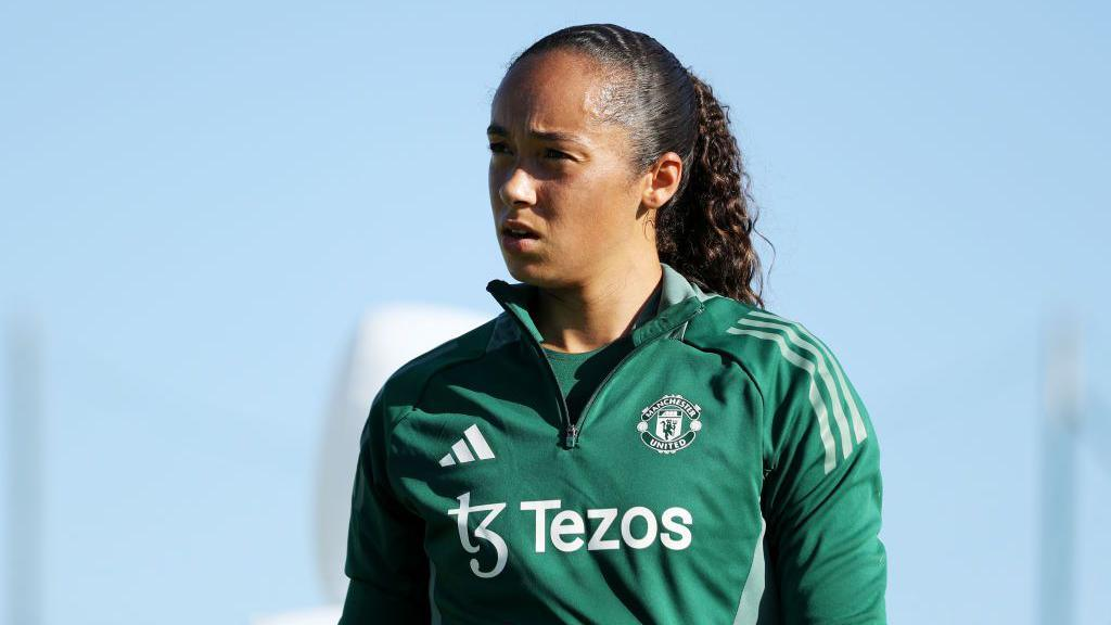 Image of Tullis-Joyce. Manchester United Goalkeeper